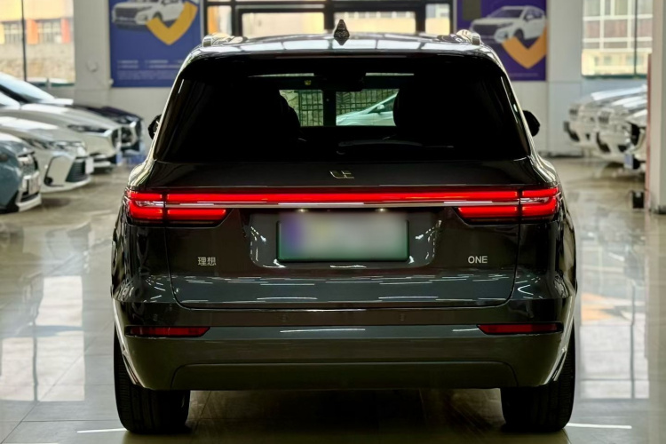理想汽车 理想ONE 2021款 增程6座版车身外观6
