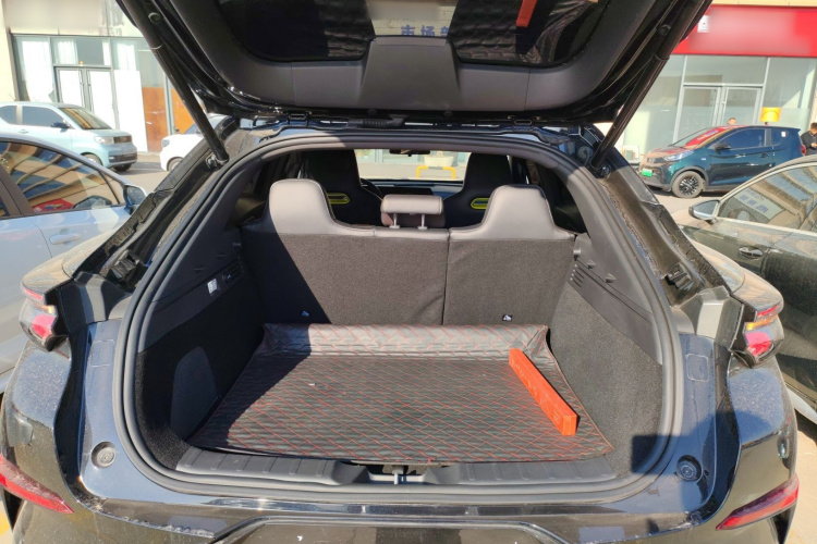 长安UNI-T 2022款 1.5T 运动版 旗舰型局部细节23