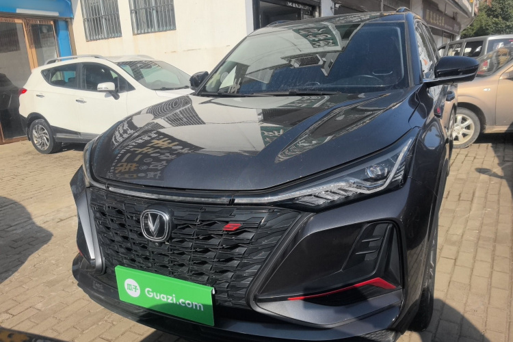 长安CS75 PLUS 2022款 1.5T 自动豪华型车身外观2