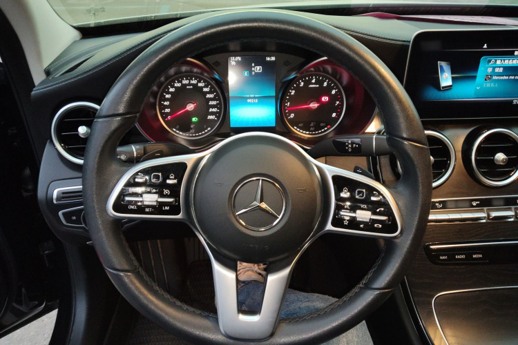 奔驰C级 2019款 C 180 L 时尚型运动版局部细节13