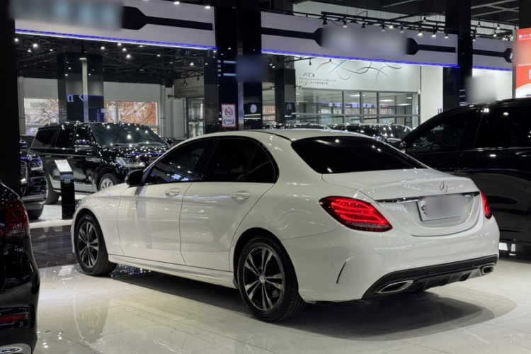 奔驰C级 2017款 C 200 运动版车身外观6005