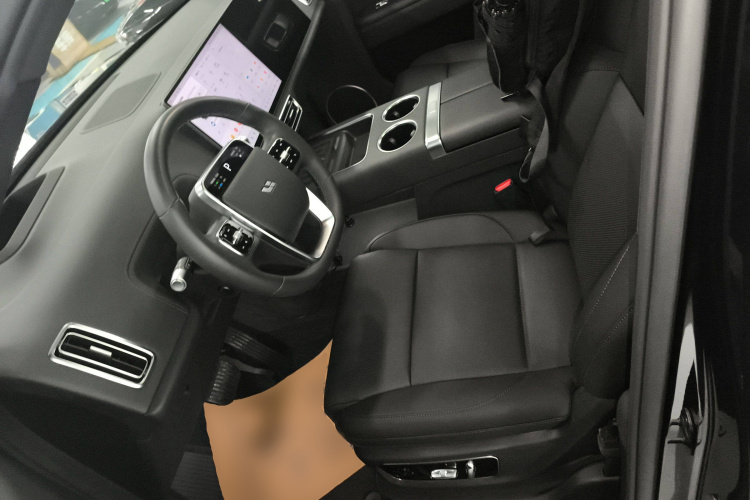 理想汽车 理想L8 2024款 Max中控内饰19