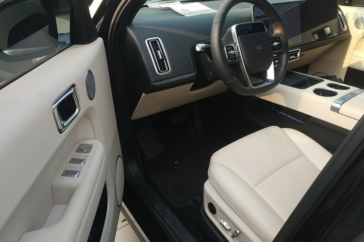 理想汽车 理想L6 2024款 Pro中控内饰7003