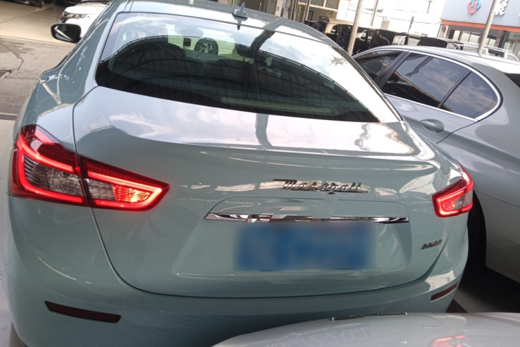 玛莎拉蒂 Ghibli 2017款 3.0T 标准版车身外观6