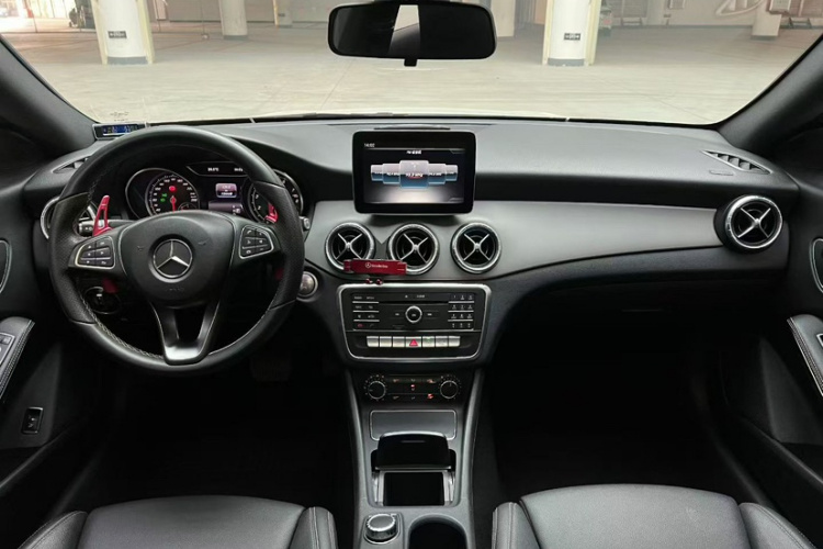 奔驰CLA 2017款 改款 CLA 200 时尚型中控内饰7003