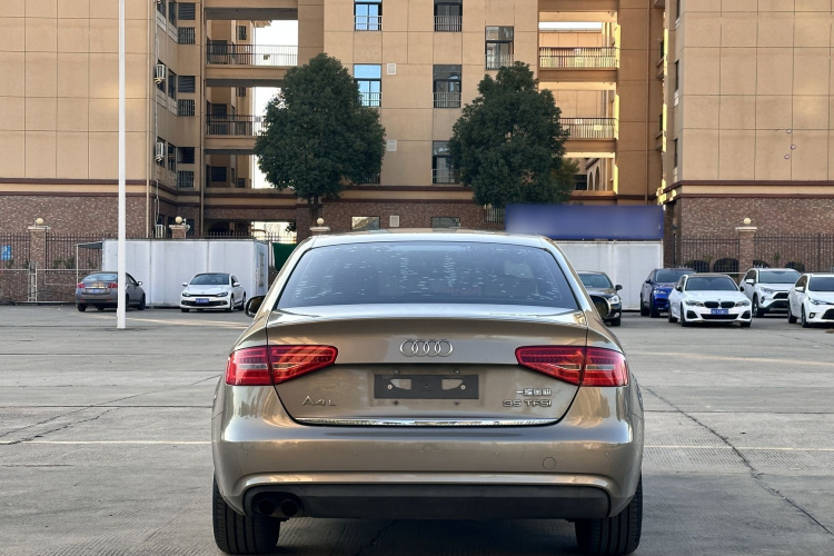 奥迪A4L 2013款 35 TFSI 自动舒适型车身外观6004