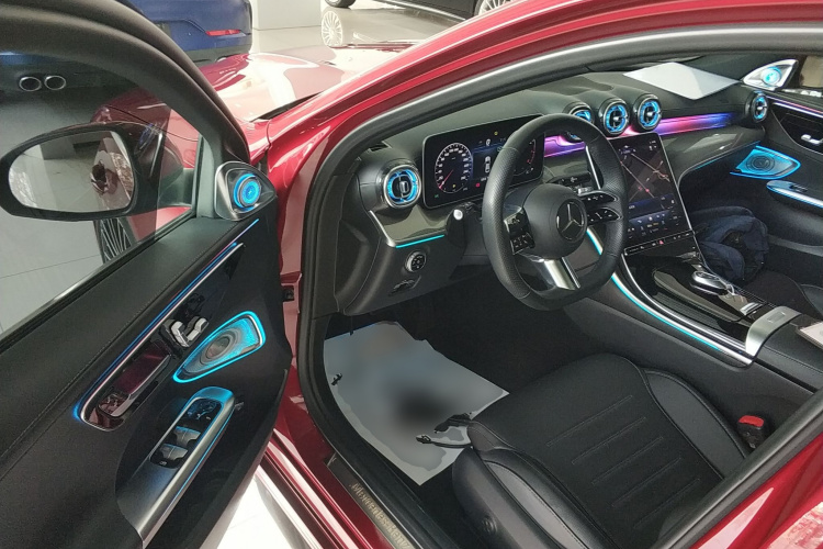奔驰C级 2023款 改款 C 200 L 运动版中控内饰7003