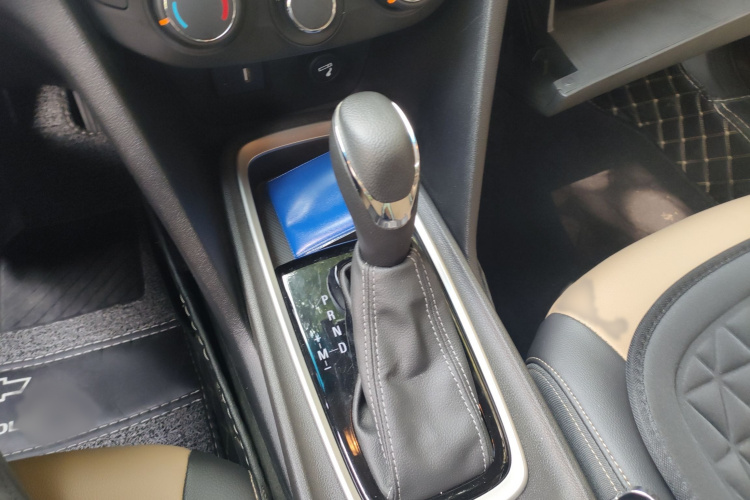 雪佛兰 科鲁泽 2021款 320 自动悦享天窗版局部细节18