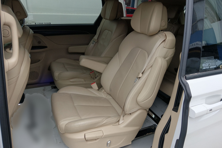 别克GL8 2022款 ES陆尊 653T 尊享型中控内饰21