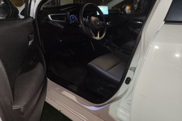 丰田 雷凌 2023款 TNGA 1.5L CVT进取版中控内饰7003