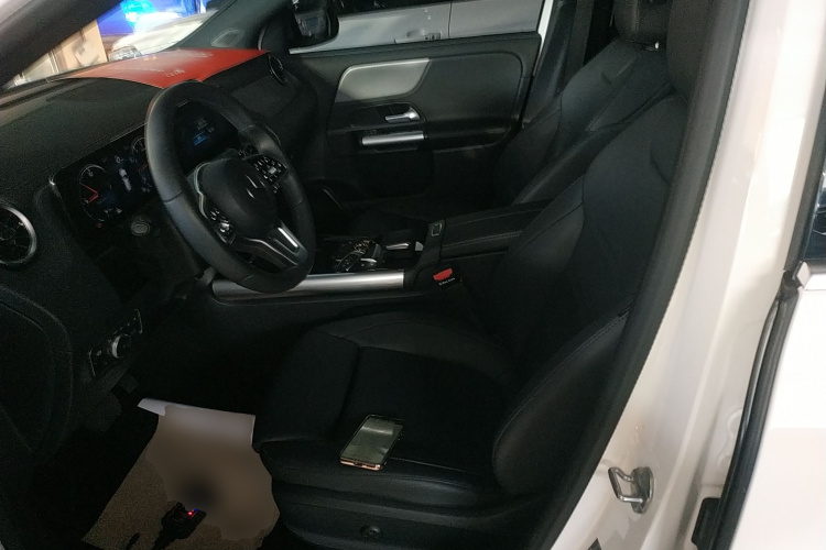 奔驰GLA 2023款 改款 GLA 200局部细节19