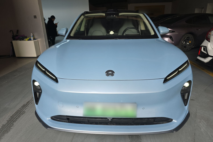 蔚来ET5 2022款 75kWh车身外观2