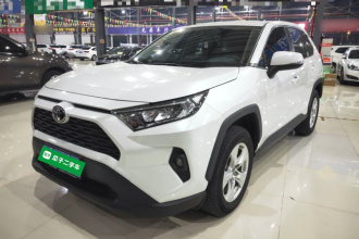 丰田 RAV4荣放 2023款 2.0L CVT两驱都市版