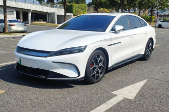 比亚迪 汉 2022款 EV 创世版 715KM前驱旗舰型