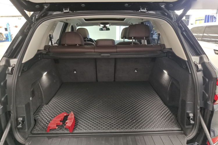 宝马X5 2022款 改款 xDrive 30Li 尊享型M运动套装局部细节23