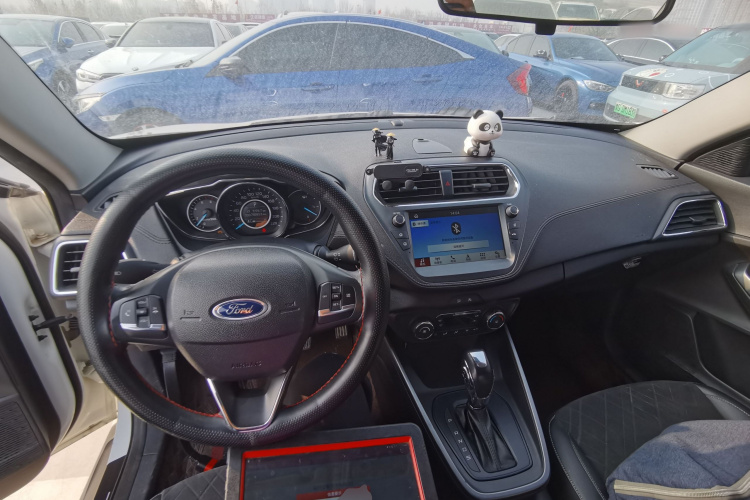 福特 福睿斯 2019款 改款 1.5L 自动悦享型 国VI中控内饰12
