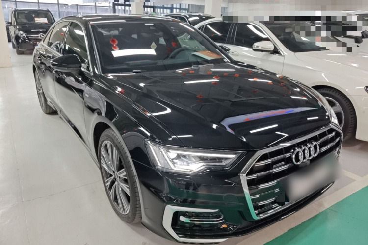 奥迪A6L 2025款 45 TFSI quattro 臻选动感型车身外观3