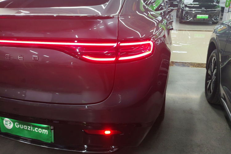 鸿蒙智行 智界R7 2024款 纯电 802km Max车身外观9