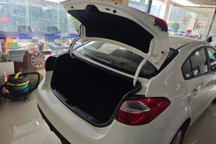 起亚K3 2016款 1.6L 手动GL机舱底盘23