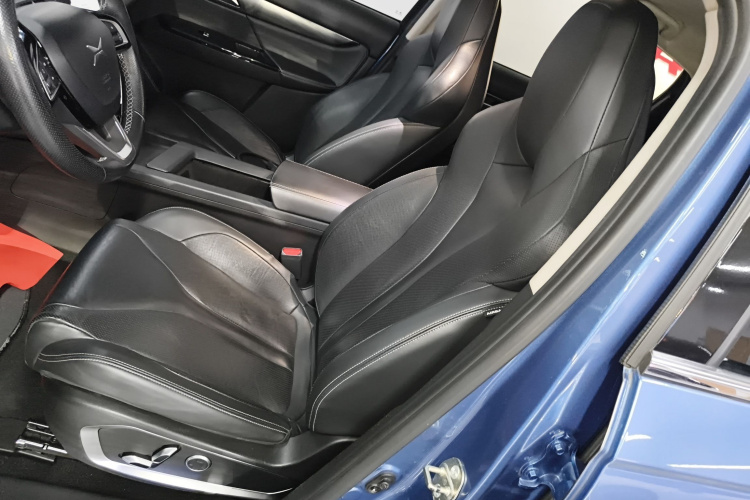 小鹏G3 2019款 尊享版中控内饰19