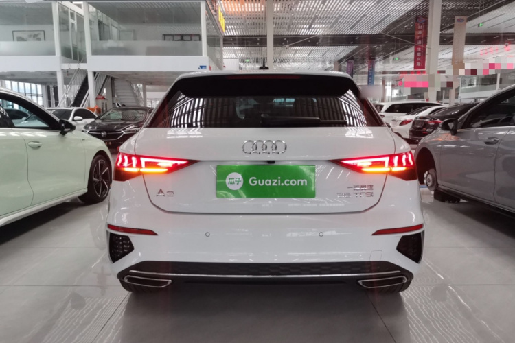 奥迪A3 2023款 改款 Sportback 35 TFSI 时尚运动型车身外观6