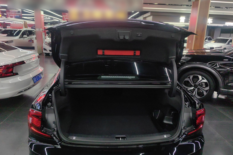 沃尔沃S90新能源 2024款 插电式混动 四驱长续航智逸豪华版机舱底盘23