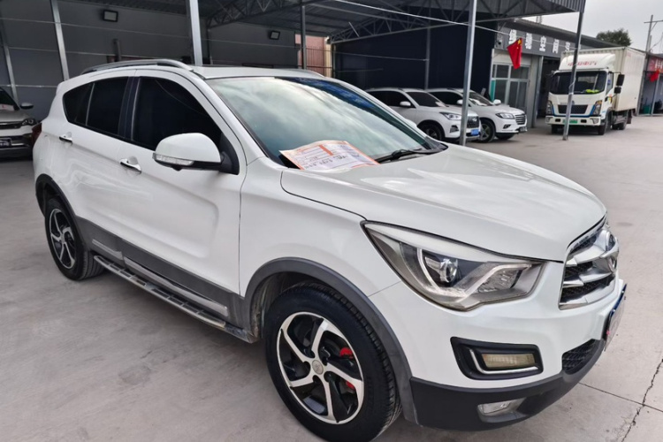 海马S5 2018款 1.5T CVT尊贵型车身外观6001