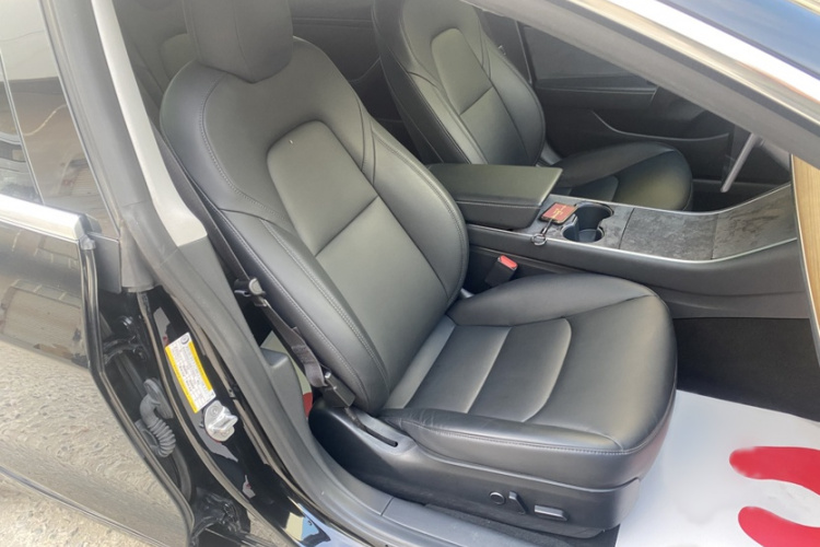 特斯拉 Model 3 2020款 标准续航后驱升级版局部细节41