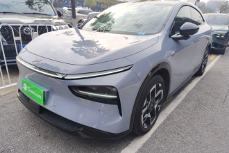 小鹏G7 2025款 702 超长续航 Ultra