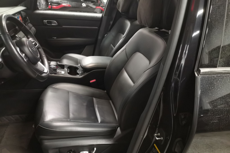 理想汽车 理想ONE 2021款 增程6座版中控内饰19