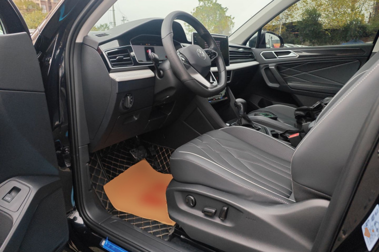 大众 途观L 2023款 改款 330TSI 自动两驱智享版中控内饰20