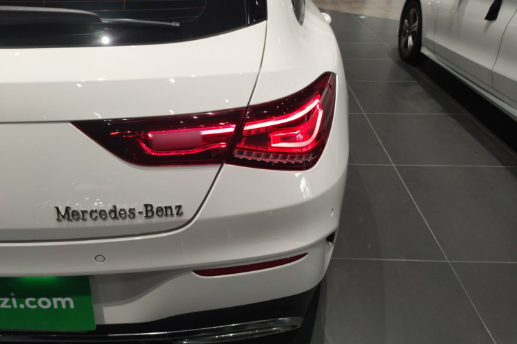 奔驰CLA 2023款 CLA 200 猎跑车车身外观6006
