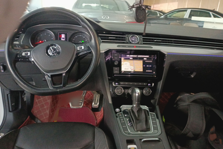 一汽-大众CC 2019款 330TSI 魅颜版 国VI中控内饰7002