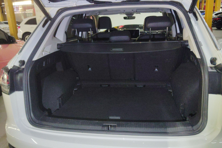 大众 探岳 2023款 300TSI 两驱豪华Plus进阶版机舱底盘23