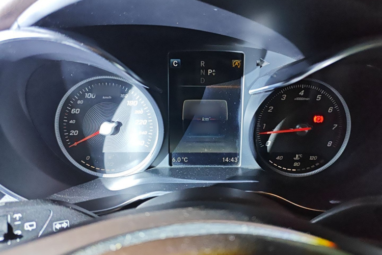 奔驰GLC 2018款 GLC 260 4MATIC 豪华型局部细节14