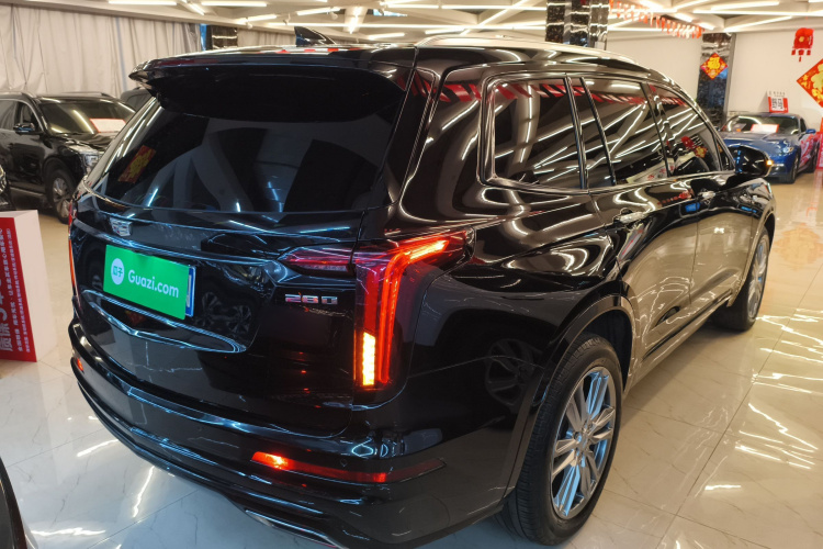 凯迪拉克XT6 2021款 2.0T 六座四驱豪华型车身外观7