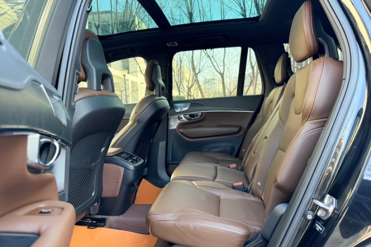 沃尔沃XC90 2022款 B6 智雅豪华版 7座中控内饰7002