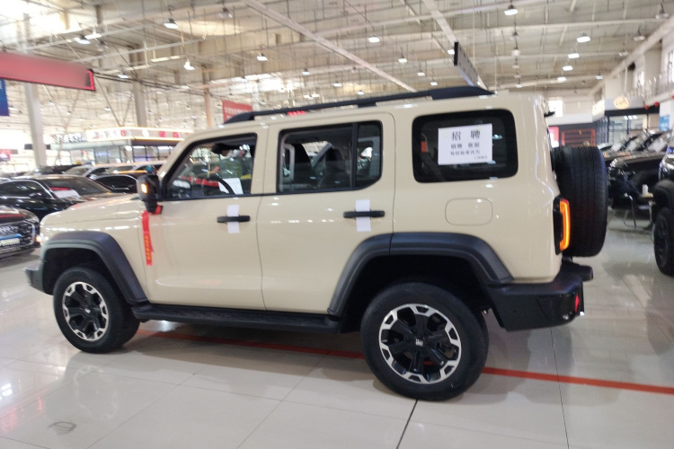 坦克300新能源 2025款 Hi4-T车身外观4