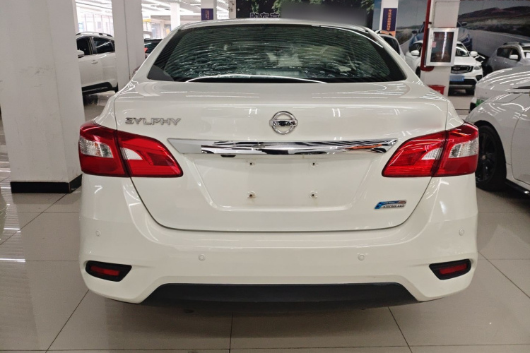 日产 轩逸 2018款 1.6XV CVT尊享版车身外观6