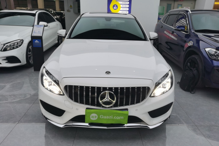 奔驰C级 2018款 C 180 L 时尚型运动版车身外观2