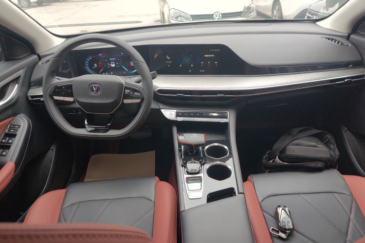 长安 逸动 2024款 PLUS 蓝鲸NE 1.4T GDI DCT高能版中控内饰7002