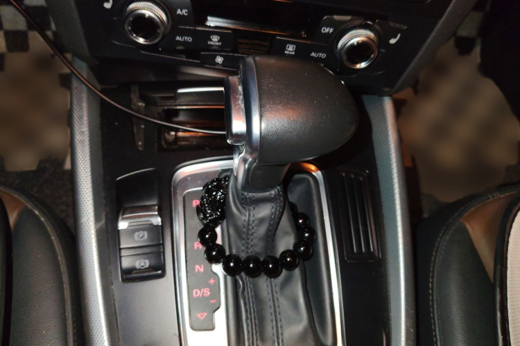 奥迪Q5 2016款 40 TFSI 技术型局部细节18