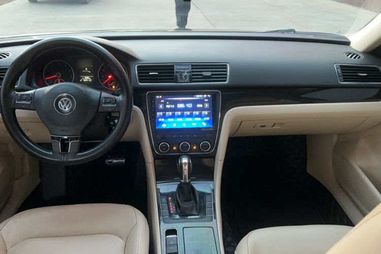 大众 帕萨特 2011款 1.8TSI 自动尊荣版中控内饰7004