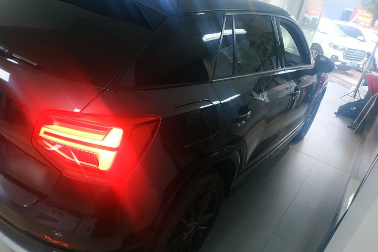 奥迪Q2L 2020款 35 TFSI 进取动感型车身外观7