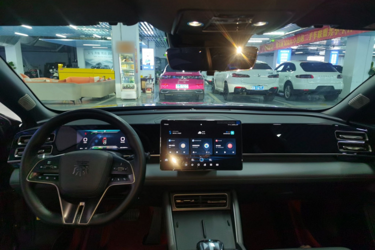 比亚迪 秦L 2024款 DM-i 120KM领先型中控内饰7002