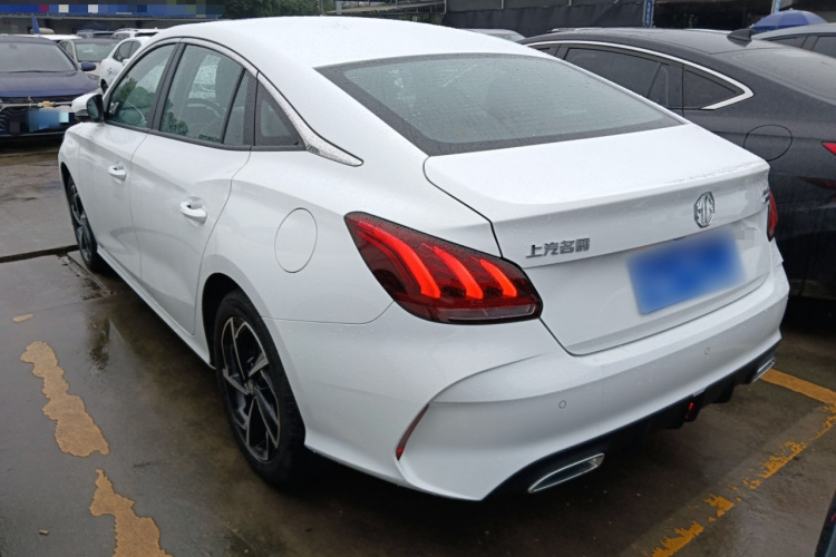 名爵 MG5 2021款 改款 300TGI DCT青奢豪享版车身外观4