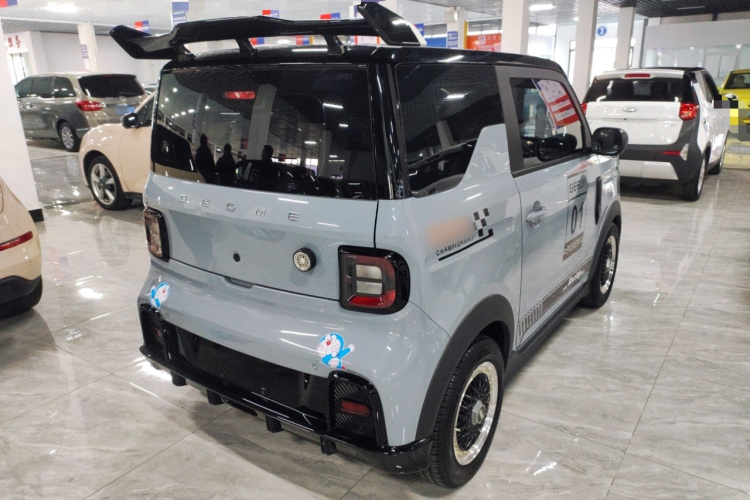 吉利银河 2024款 200km 熊猫卡丁车身外观7