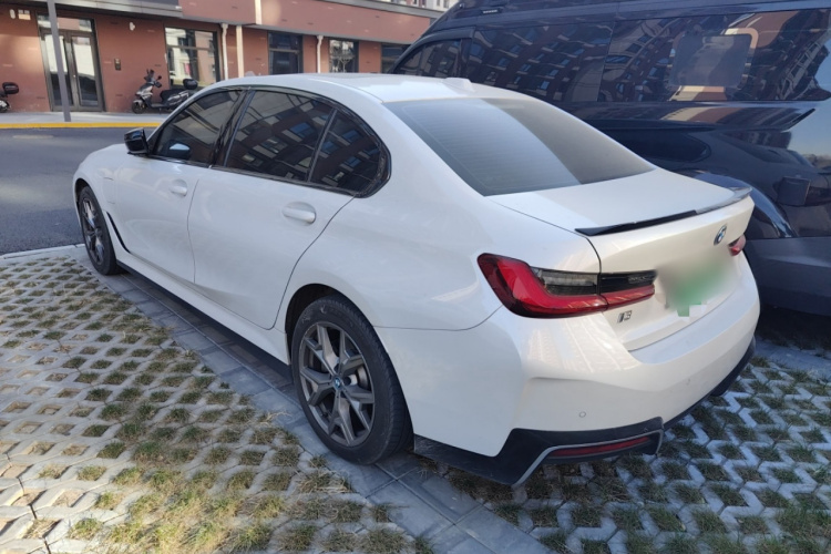 宝马i3 2022款 eDrive 35 L车身外观6007