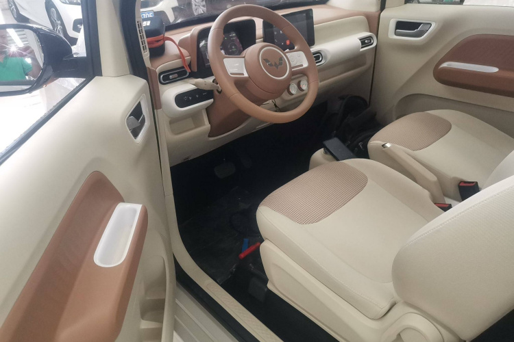 五菱汽车 宏光MINIEV 2024款 第三代 215km 进阶版中控内饰20