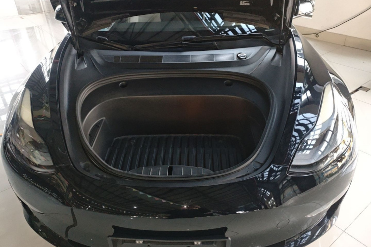 特斯拉 Model 3 2021款 Performance高性能全轮驱动版机舱底盘24
